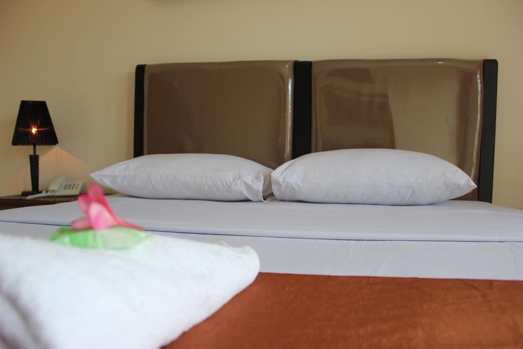 Hotel Puri Nusantara Kuta Lombok Extérieur photo